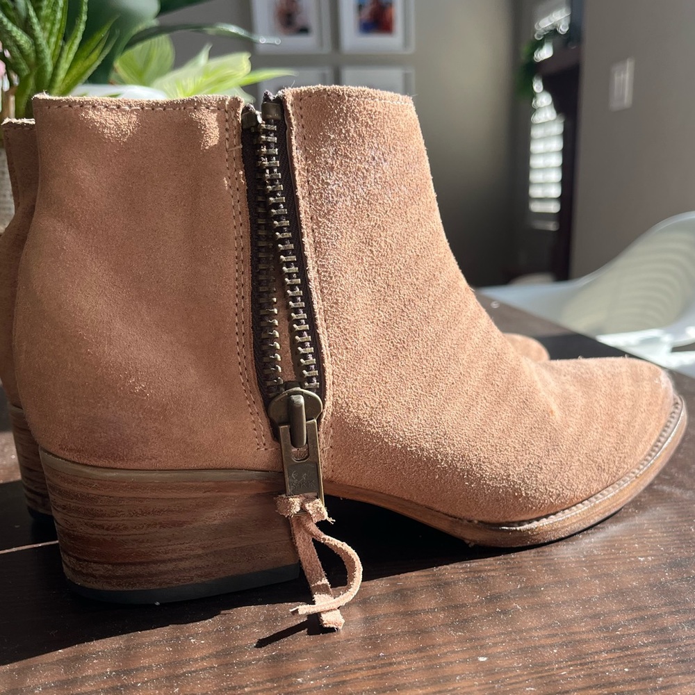 Freebird Onyx Suede Booties, Size 10